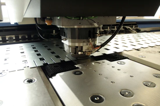 Service de moulage par injection de pièces métalliques personnalisées avec la fabrication de tôles de découpe au laser Chapa Metal